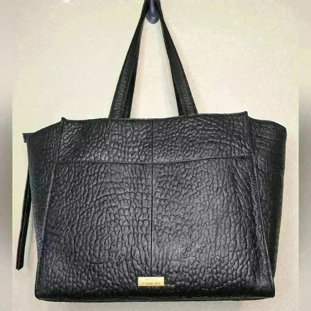 NWT Vince Camuto Livy Tote w/ Duster Soft Genuine Leather gorgeous gold accents